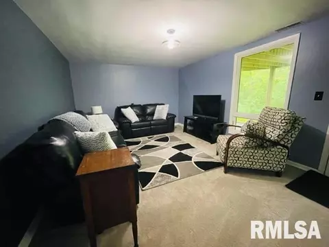 90 Emmy Rd, Macomb, IL 61455 photo 13