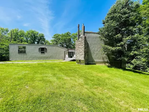 90 Emmy Rd, Macomb, IL 61455 photo 7