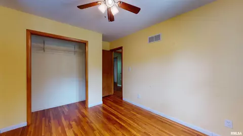2102 E Harvard Ave, Peoria, IL 61614 photo 24