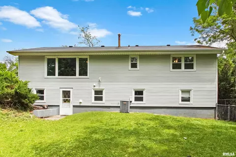 2102 E Harvard Ave, Peoria, IL 61614 photo 3