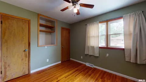 2102 E Harvard Ave, Peoria, IL 61614 photo 25
