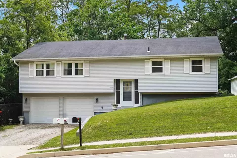 2102 E Harvard Ave, Peoria, IL 61614 photo 1