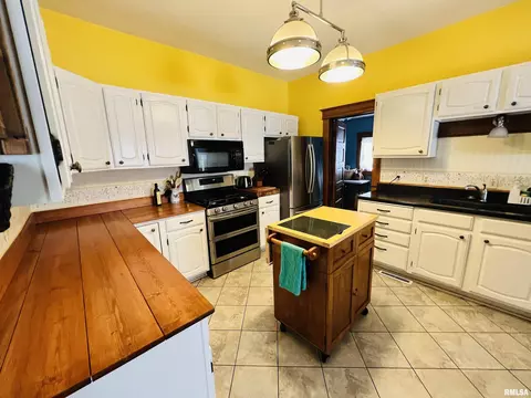 704 E Washington St, Macomb, IL 61455 photo 20