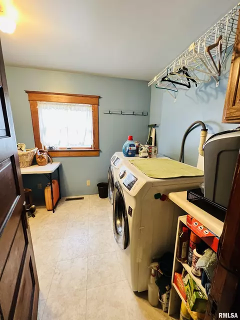 704 E Washington St, Macomb, IL 61455 photo 21