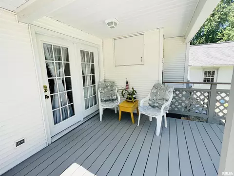 704 E Washington St, Macomb, IL 61455 photo 5