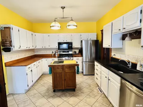 704 E Washington St, Macomb, IL 61455 photo 19