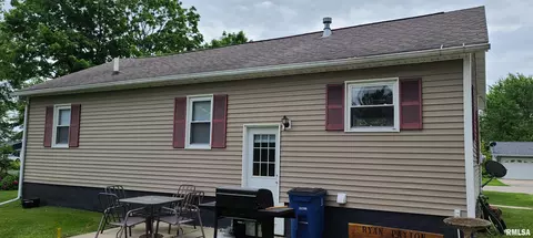 820 E Division St, Galva, IL 61434 photo 4