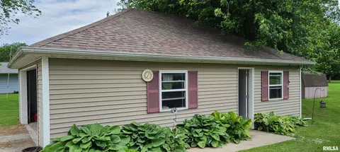 820 E Division St, Galva, IL 61434 photo 3