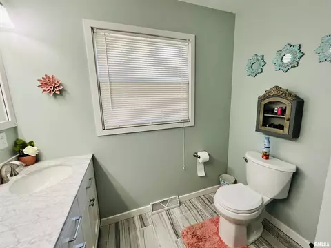 1154 Debbie Ln, Macomb, IL 61455 photo 16