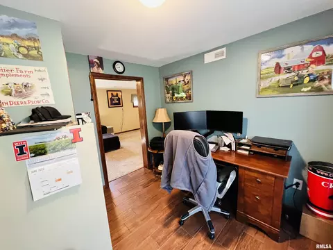 1154 Debbie Ln, Macomb, IL 61455 photo 25