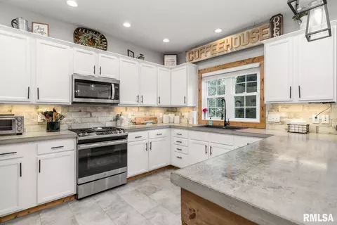1502 Noel Dr, Metamora, IL 61548 photo 12