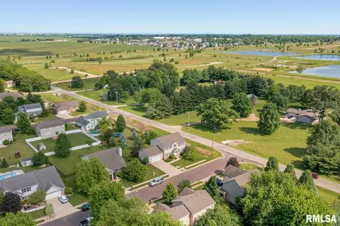 1502 Noel Dr, Metamora, IL 61548 photo 2