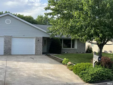 1643 E Myrtle St, Canton, IL 61520 photo 1