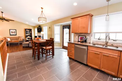 804 Devonshire Rd, Washington, IL 61571 photo 17