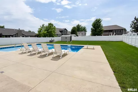 804 Devonshire Rd, Washington, IL 61571 photo 10