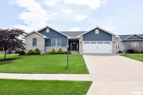 804 Devonshire Rd, Washington, IL 61571 photo 1