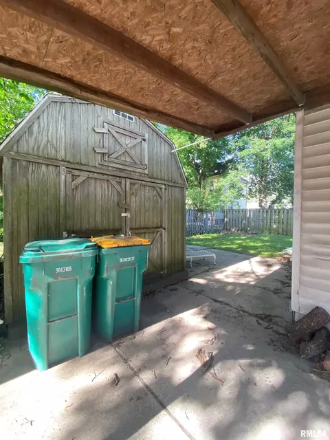 130 E Adams St, Macomb, IL 61455 photo 15