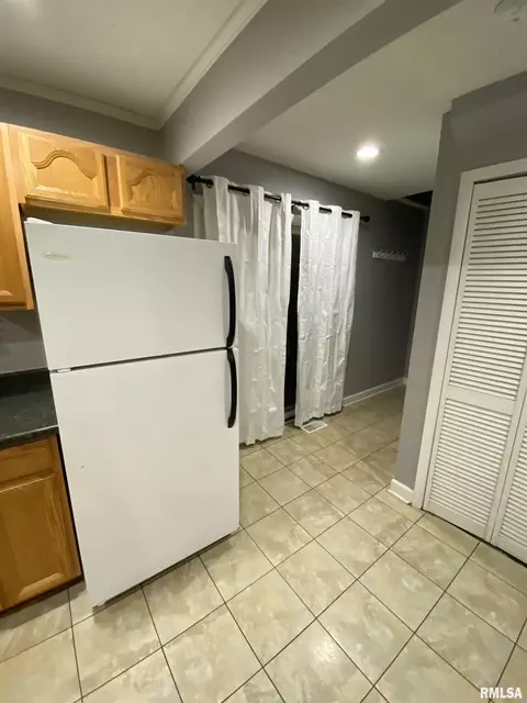 130 E Adams St, Macomb, IL 61455 photo 6