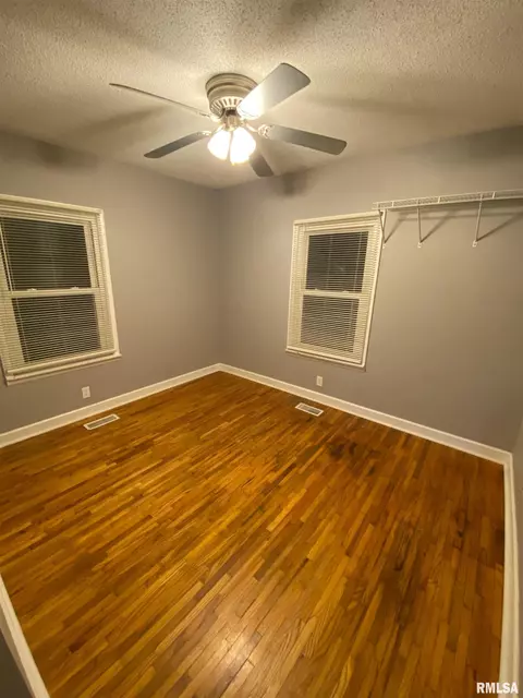 130 E Adams St, Macomb, IL 61455 photo 7