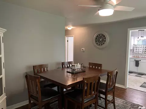 301 Meadow Dr, Macomb, IL 61455 photo 8