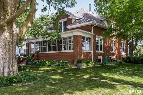 809 E Jefferson St, Washington, IL 61571 photo 3