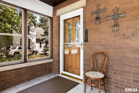 809 E Jefferson St, Washington, IL 61571 photo 7