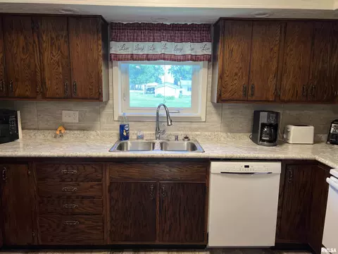 127 7th St, Dunfermline, IL 61524 photo 10