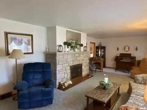 721 E Franklin St, Macomb, IL 61455 photo 7