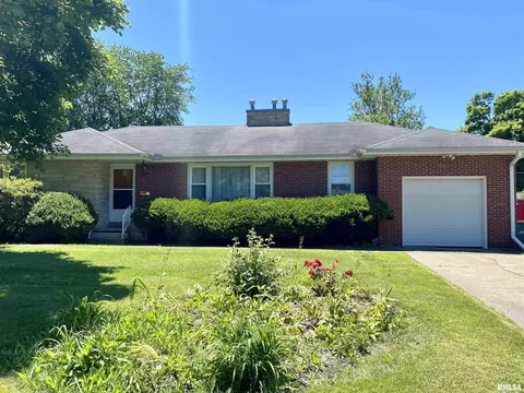 721 E Franklin St, Macomb, IL 61455 photo 3