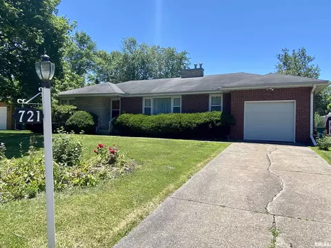721 E Franklin St, Macomb, IL 61455 photo 1