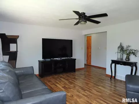 2434 Cherry Ln, Pekin, IL 61554 photo 31