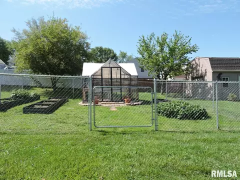2434 Cherry Ln, Pekin, IL 61554 photo 7