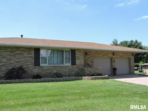 2434 Cherry Ln, Pekin, IL 61554 photo 3