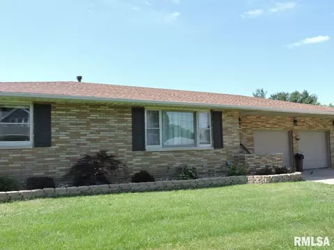 2434 Cherry Ln, Pekin, IL 61554 photo 4