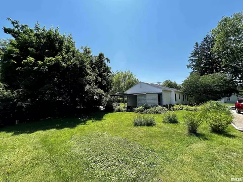 902 E Piper St, Macomb, IL 61455 photo 21