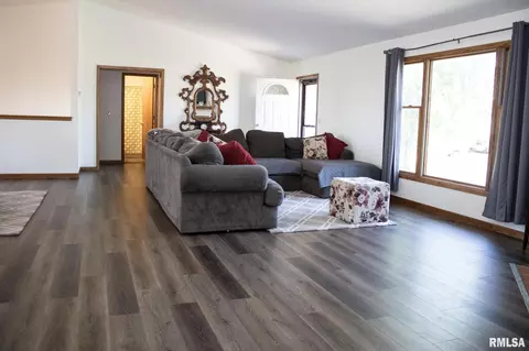 904 Dennis Dr, Eureka, IL 61530 photo 24