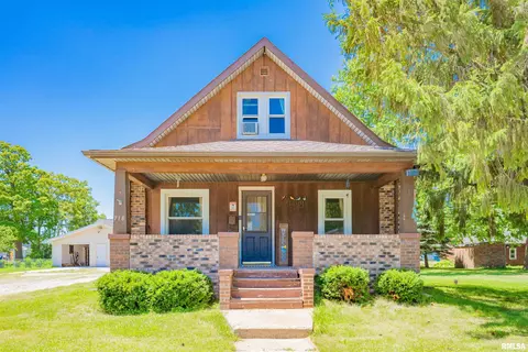 718 N Walnut St, Minonk, IL 61760 photo 1