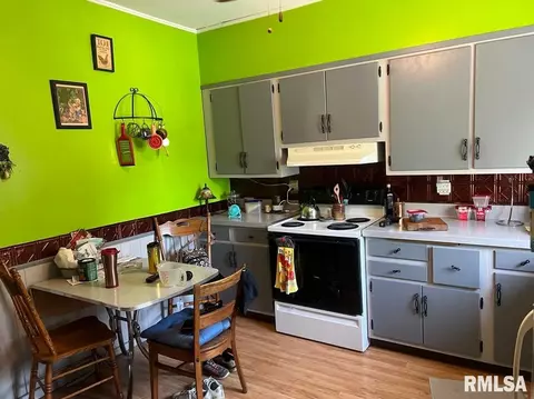 711 E Jackson St, Macomb, IL 61455 photo 9