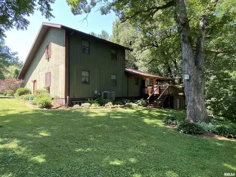 530 Flint Rd, Macomb, IL 61455 photo 5