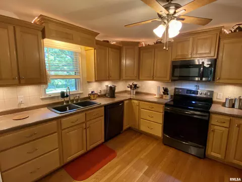 530 Flint Rd, Macomb, IL 61455 photo 17