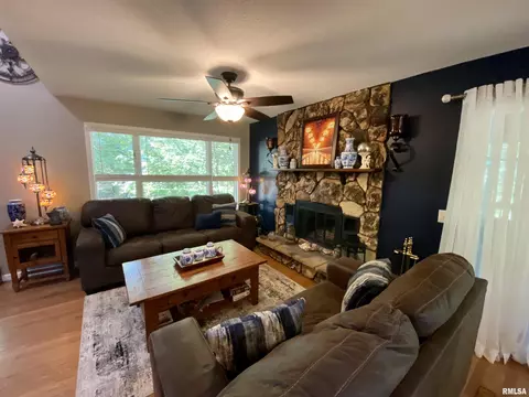 530 Flint Rd, Macomb, IL 61455 photo 9