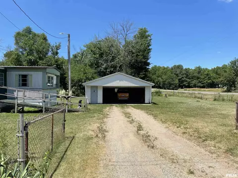 105 Crest Ln, Manito, IL 61546 photo 3