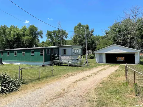 105 Crest Ln, Manito, IL 61546 photo 1