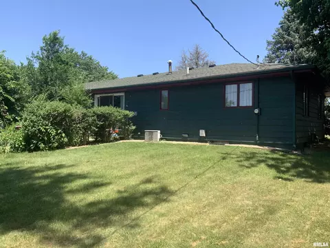 608 Gateway Dr, Henry, IL 61537 photo 6