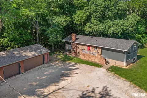 354 Grimm Rd, Congerville, IL 61729 photo 2