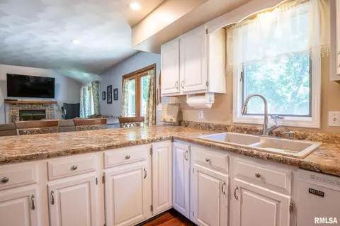 10503 W Merlin Ct, Mapleton, IL 61547 photo 14