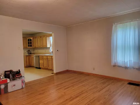 619 E Washington St, Macomb, IL 61455 photo 2
