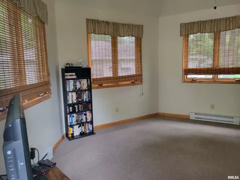 619 E Washington St, Macomb, IL 61455 photo 17