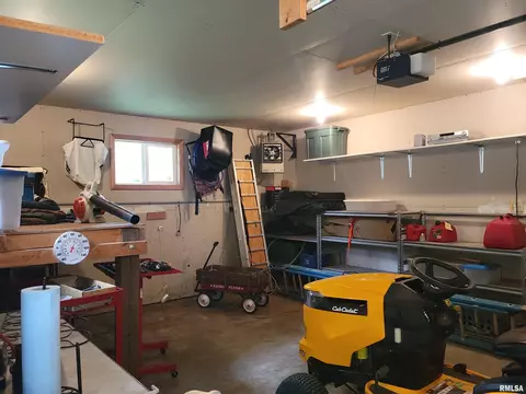 619 E Washington St, Macomb, IL 61455 photo 30