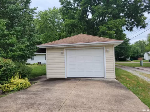 619 E Washington St, Macomb, IL 61455 photo 24